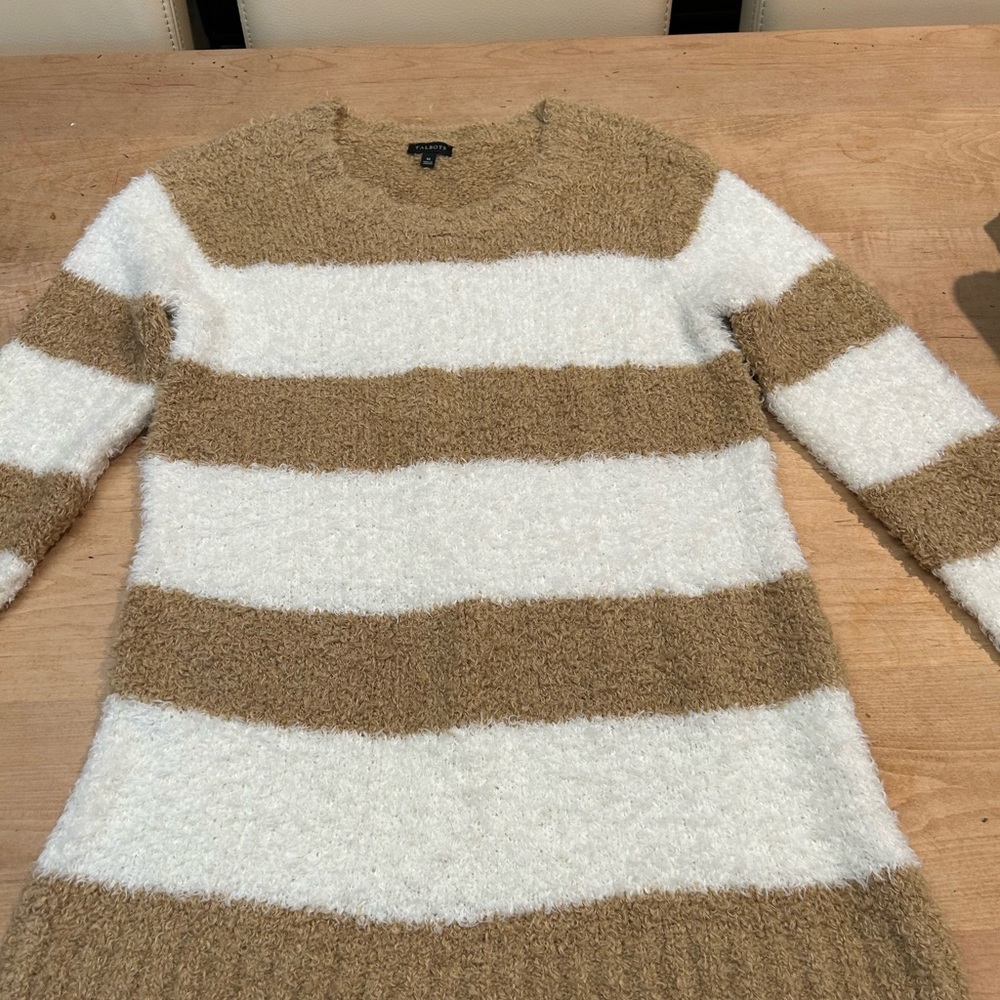 Talbot brand Fluffy sweater